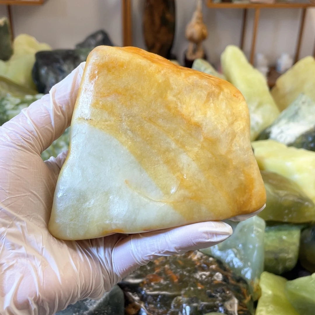 蛇纹石玉未镶嵌中国四大名玉简易