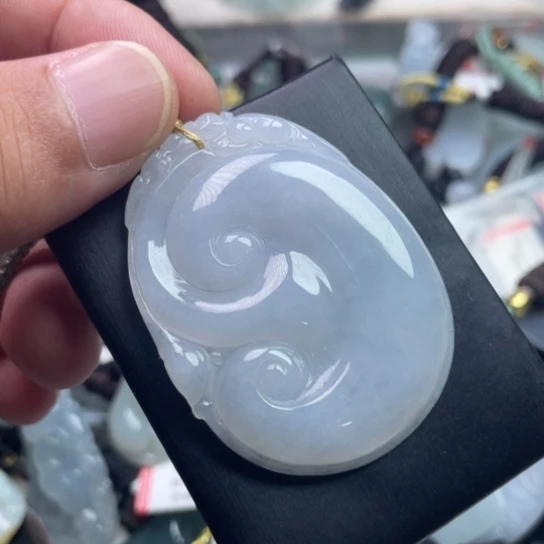 翡翠未镶嵌颈饰挂件