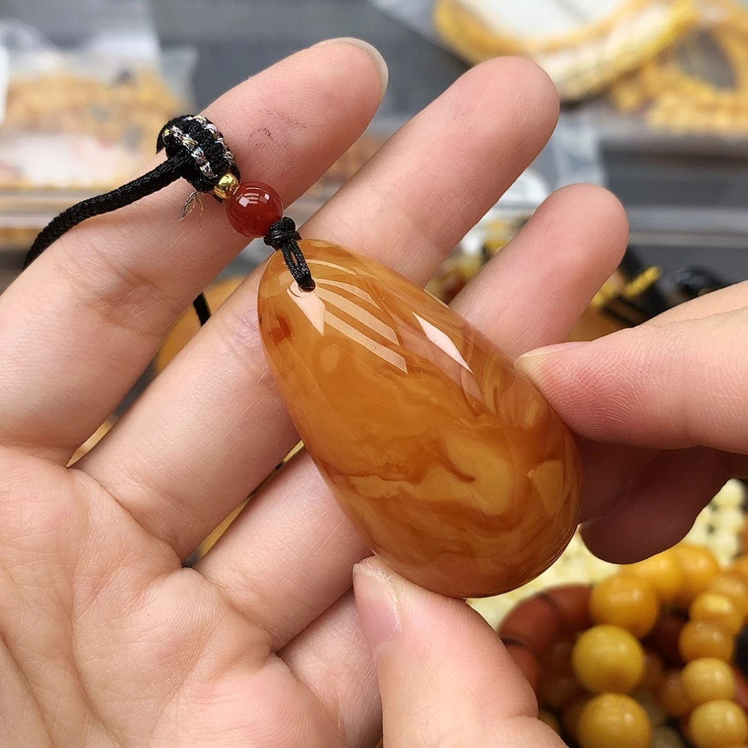 蜜蜡未镶嵌珠宝奇石