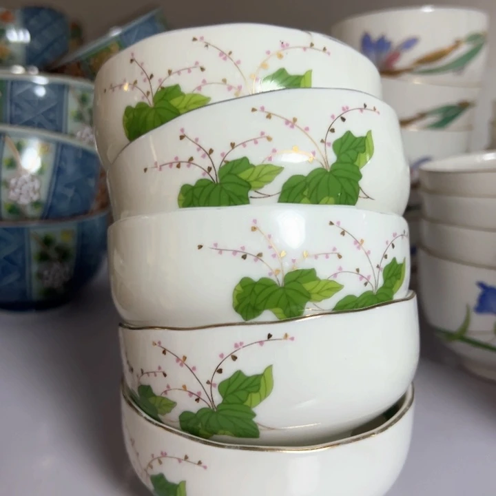 盖碗瓷器直播放漏中