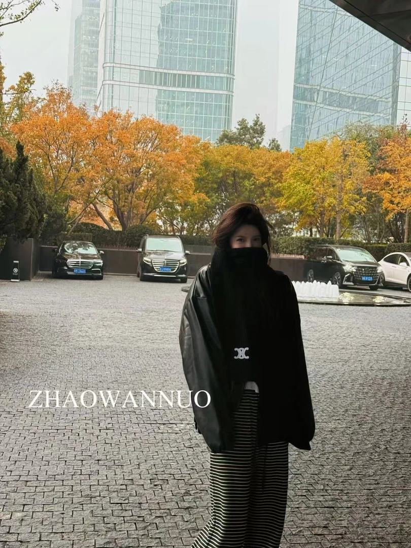 ZHAO WANNUO 丨 撞色弹力高腰条纹baby绒直筒阔腿裤NC1097