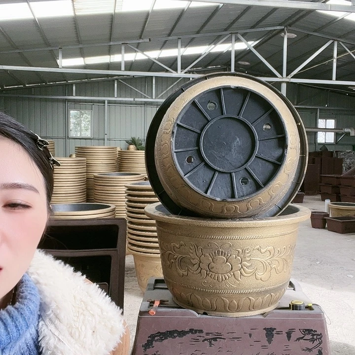 圆78口径花盆两个