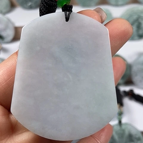 翡翠颈饰未镶嵌无事牌福利