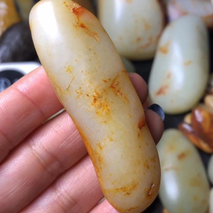 和田玉未镶嵌珠宝奇石