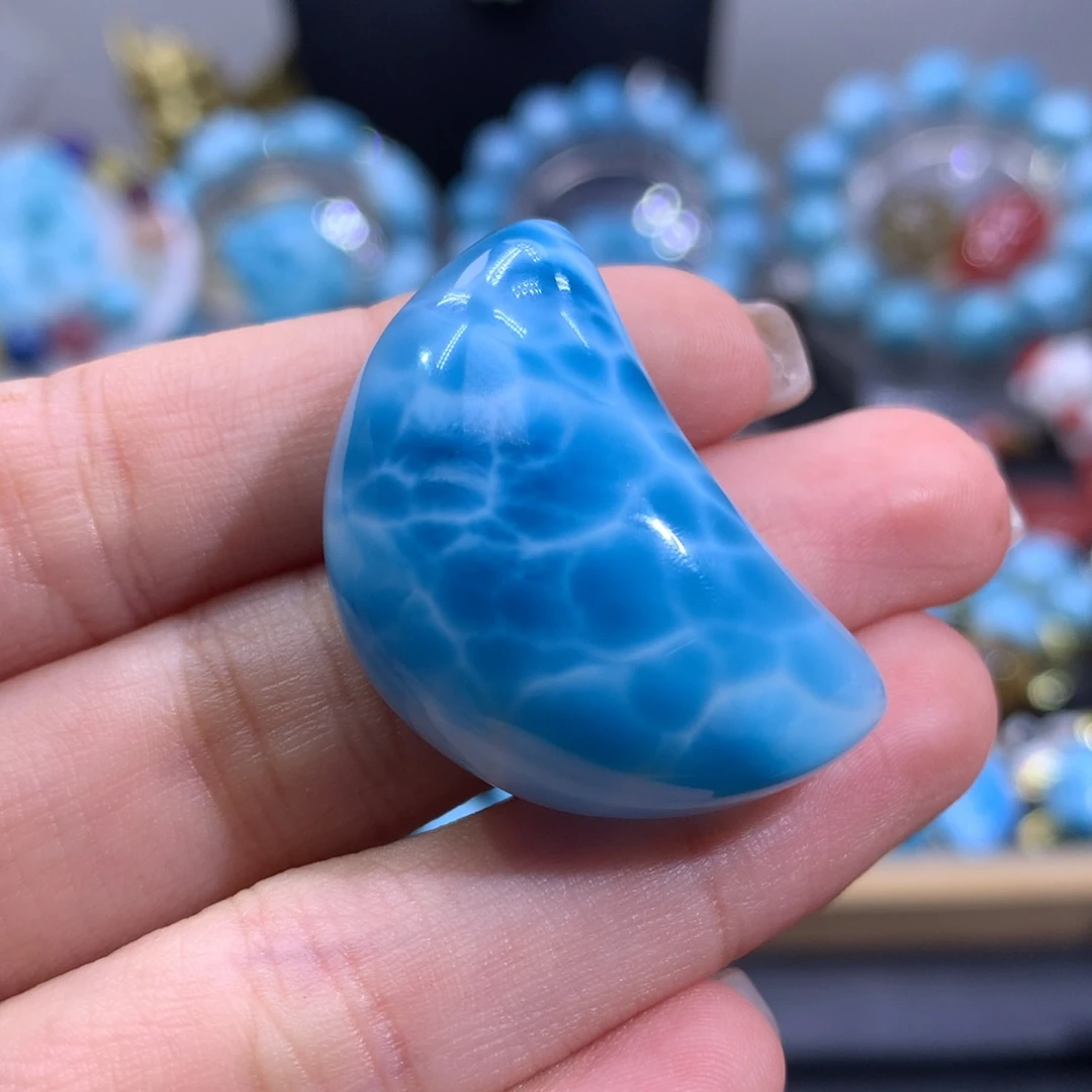 针钠钙石（海纹石）未镶嵌颈饰艳蓝月亮裸石