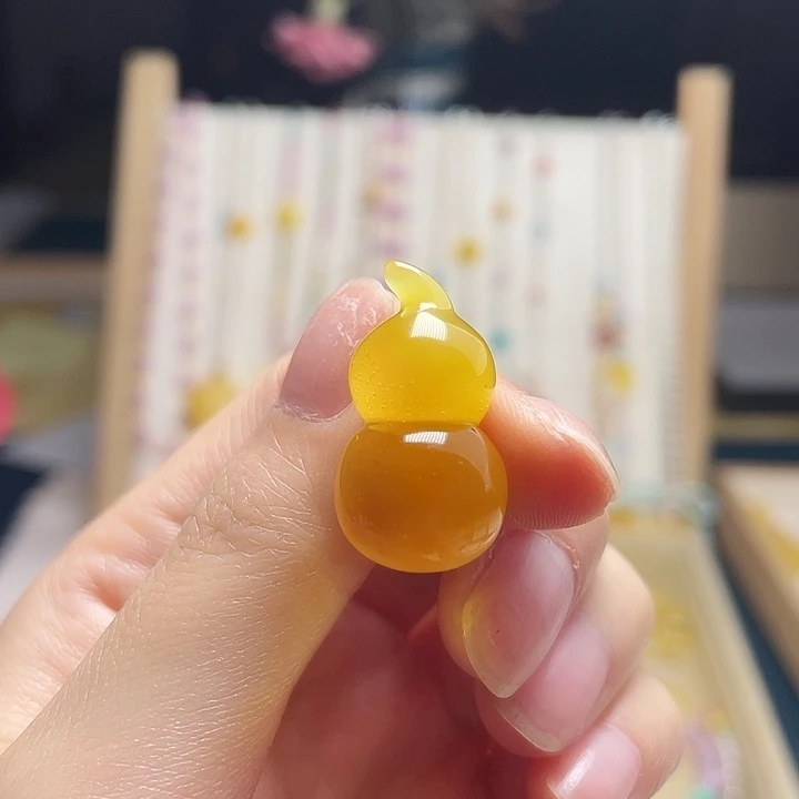 蜜蜡未镶嵌裸石葫芦