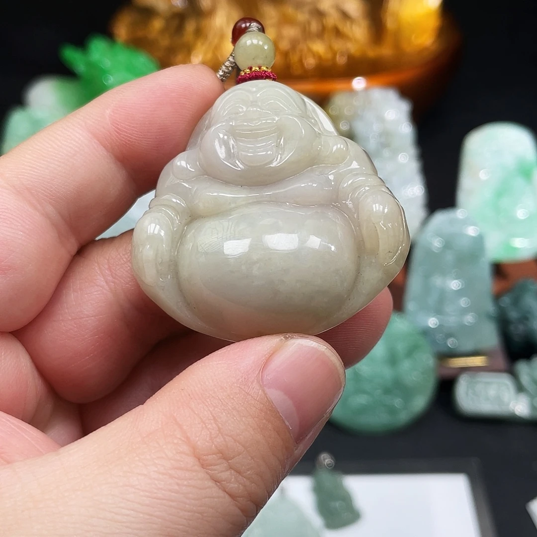 翡翠未镶嵌颈饰佛公