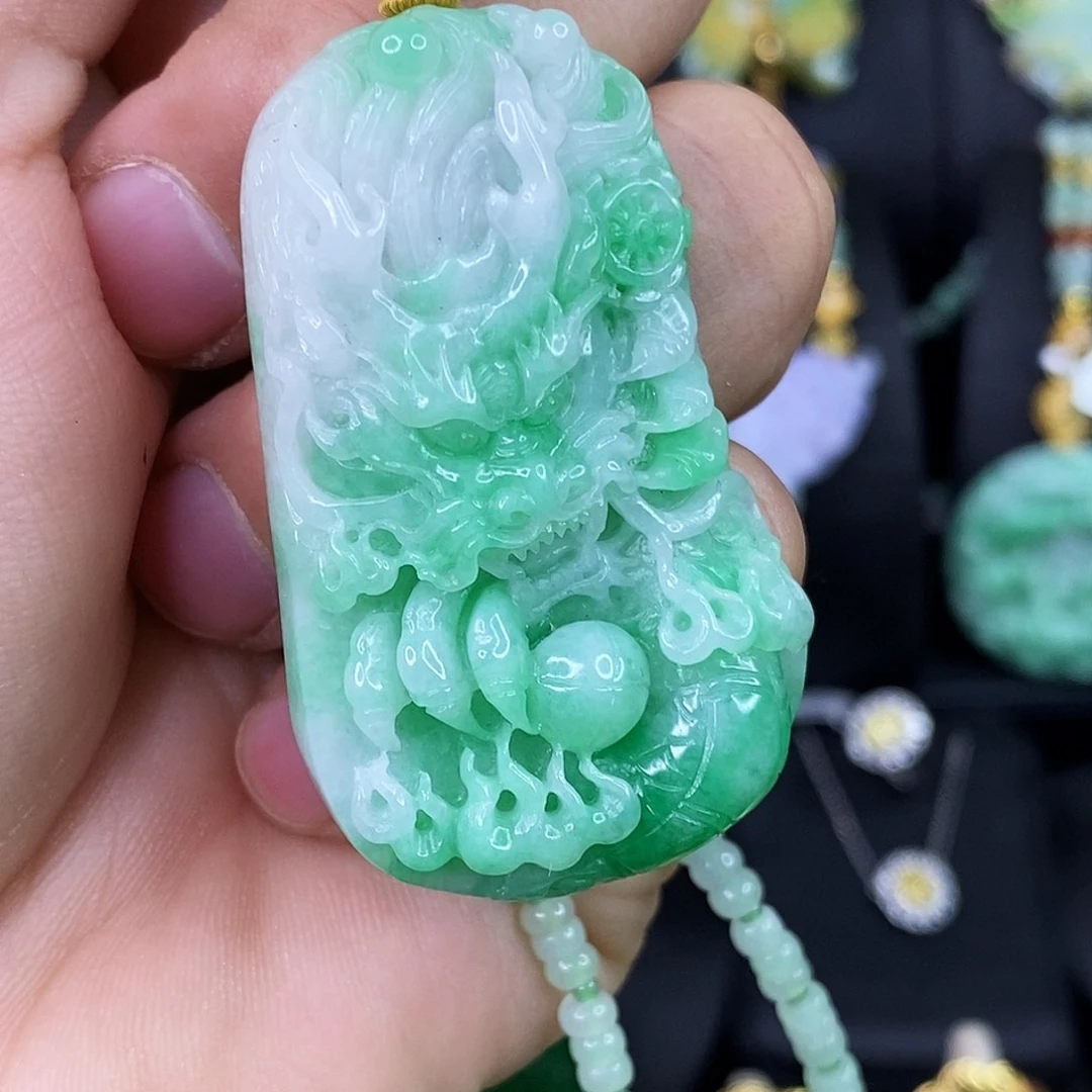 颈饰未镶嵌翡翠吊坠