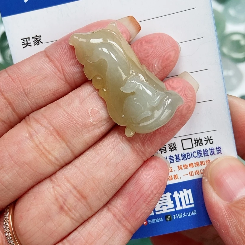 【闪购商品】翡翠颈饰未镶嵌九尾狐