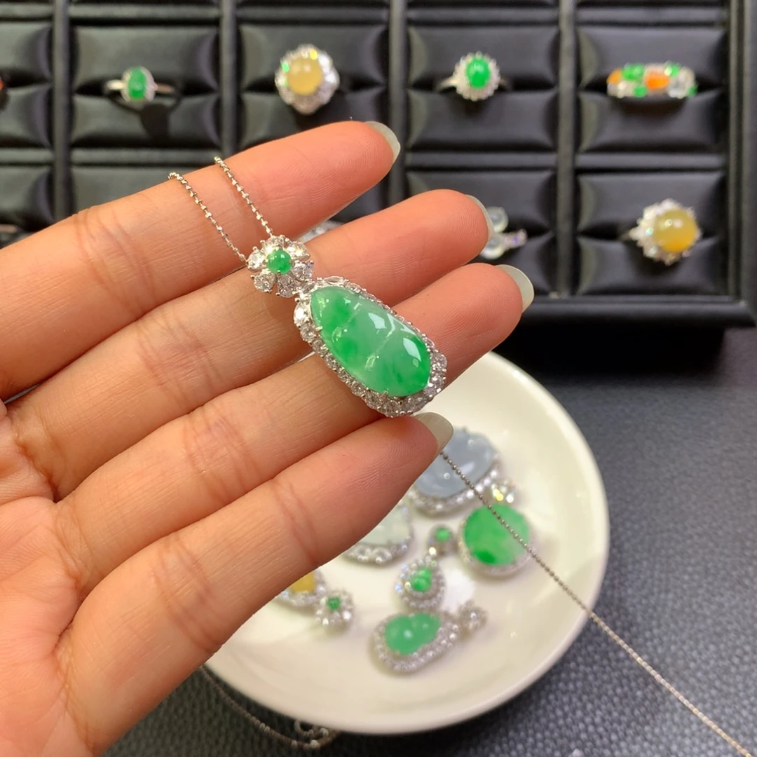 翡翠银S925镶嵌颈饰