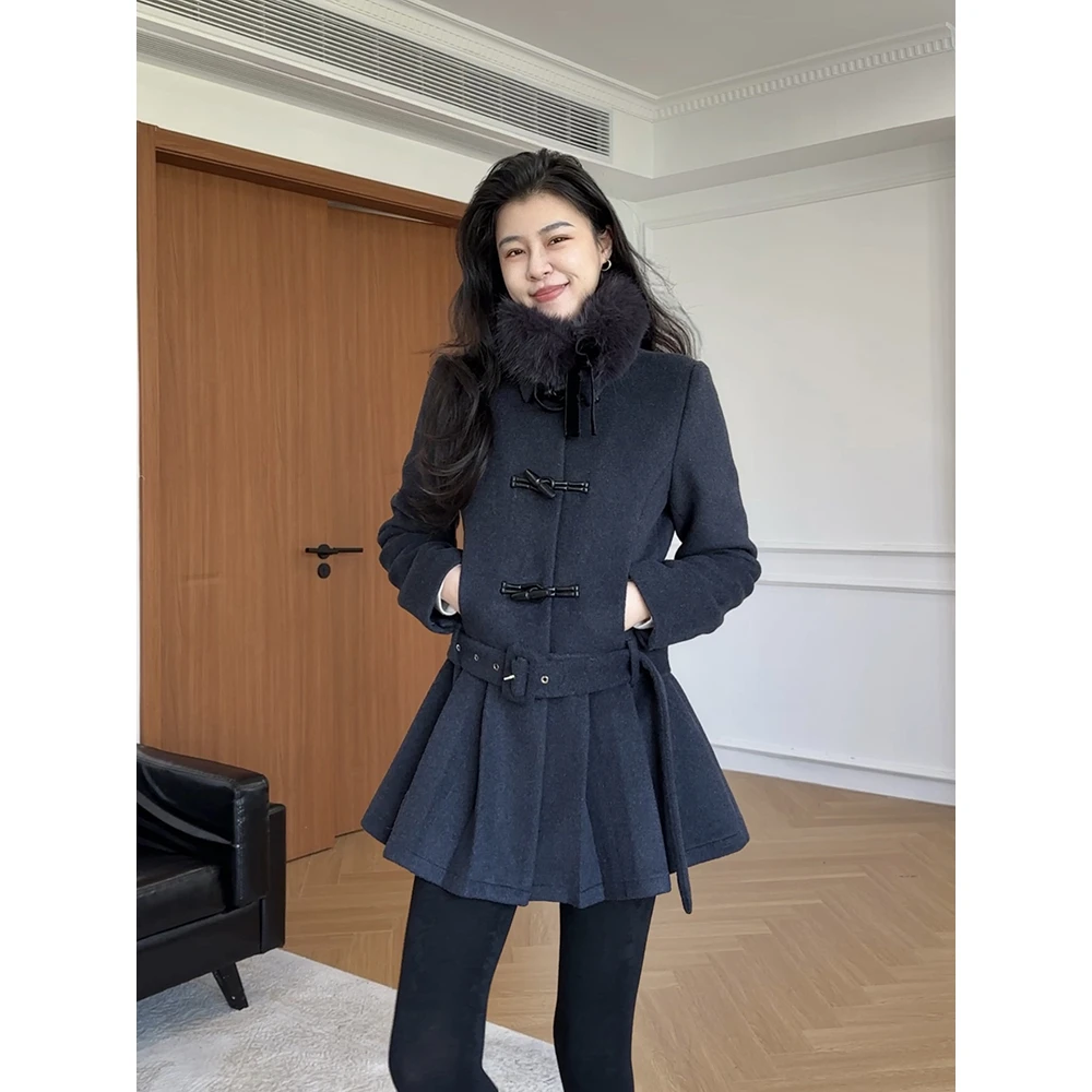 张阿星【瑞拉千金】千金感可拆卸毛领下摆百褶棉服毛呢裙W425H19921