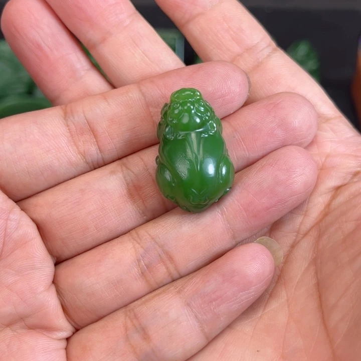 和田玉（碧玉）未镶嵌颈饰