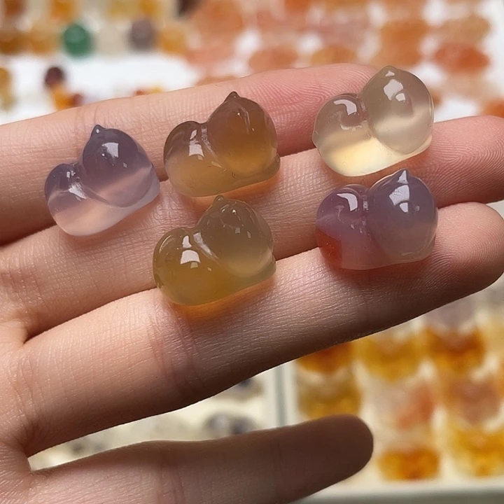 玛瑙/玉髓未镶嵌玛瑙蹲蹲猫