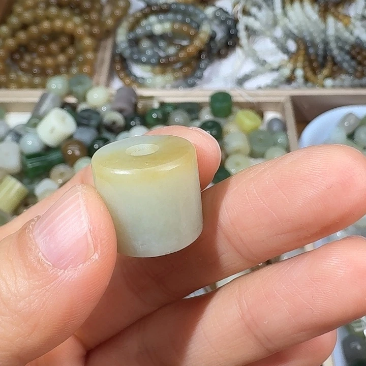 回***忆和田玉（糖玉）未镶嵌颈饰