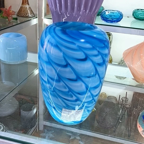 花瓶高21厘米宽14厘米