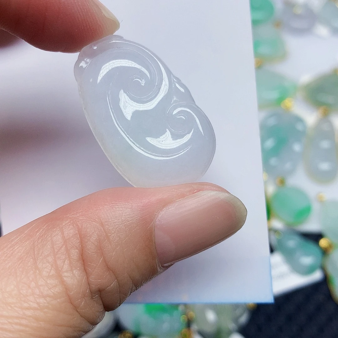 翡翠未镶嵌颈饰2457789