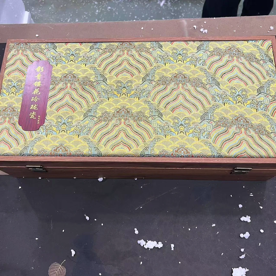 【闪购商品】11头绣球花 蜂巢玲珑瓷礼盒套装