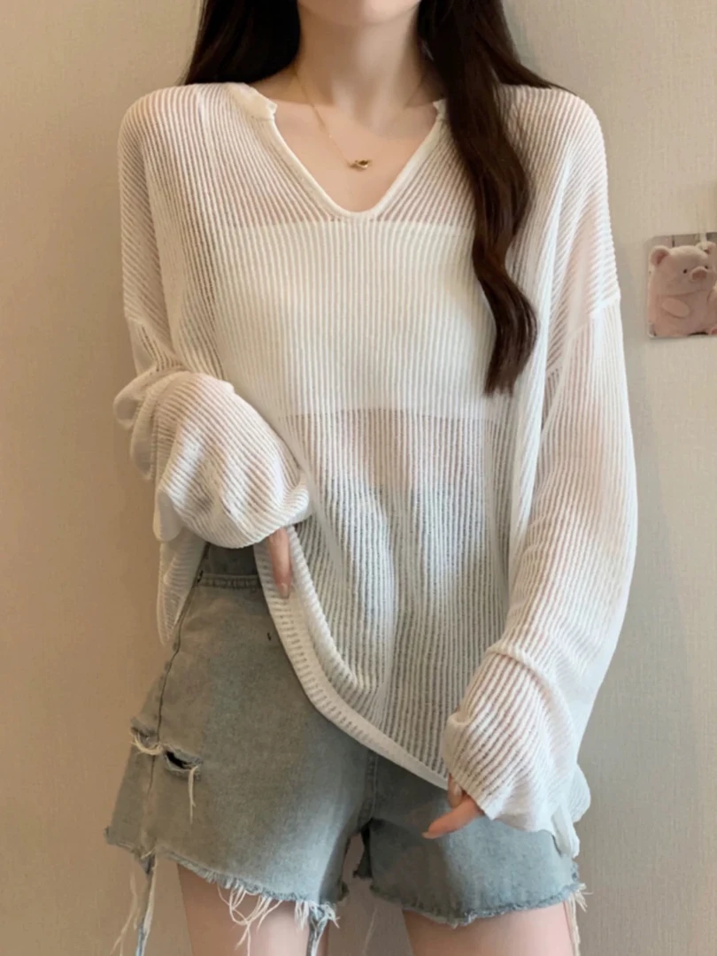 春季少女风新款慵懒松弛感V领百搭镂空简约设计感针织衫