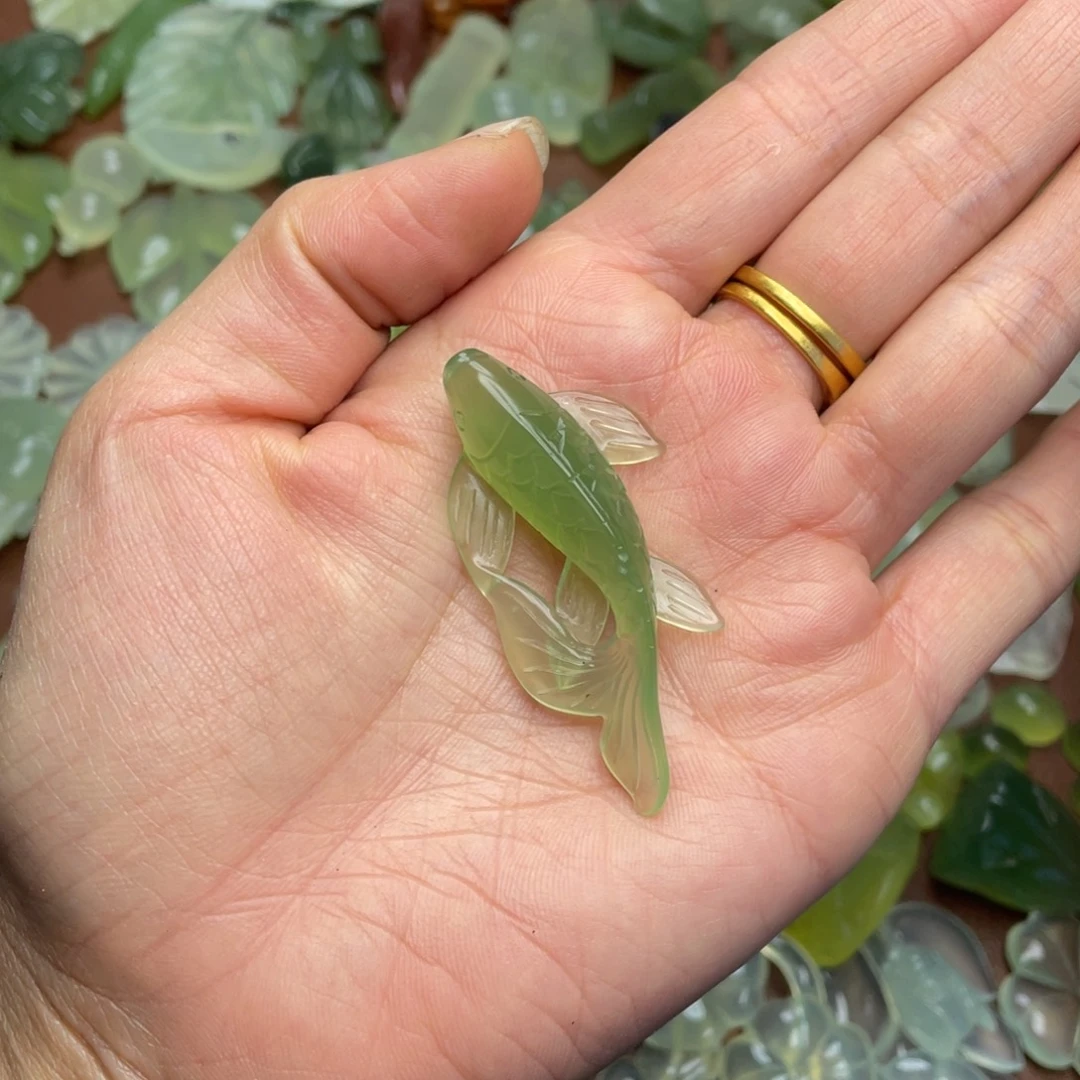 蛇纹石玉合金颈饰