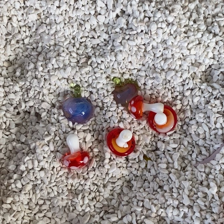 琉璃手工艺品春**里