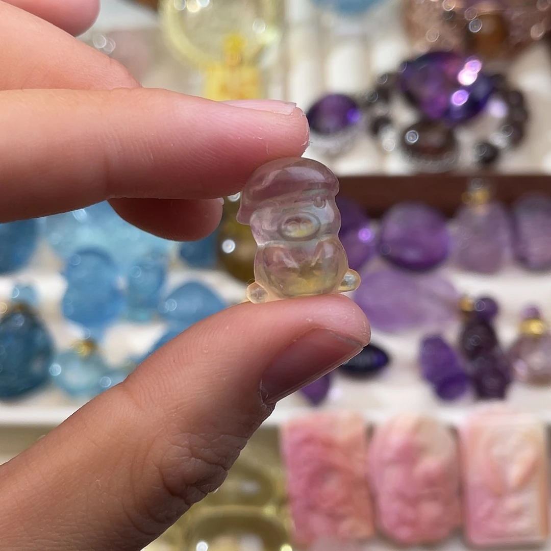 水晶颈饰未镶嵌淡***光天然水晶吊坠578