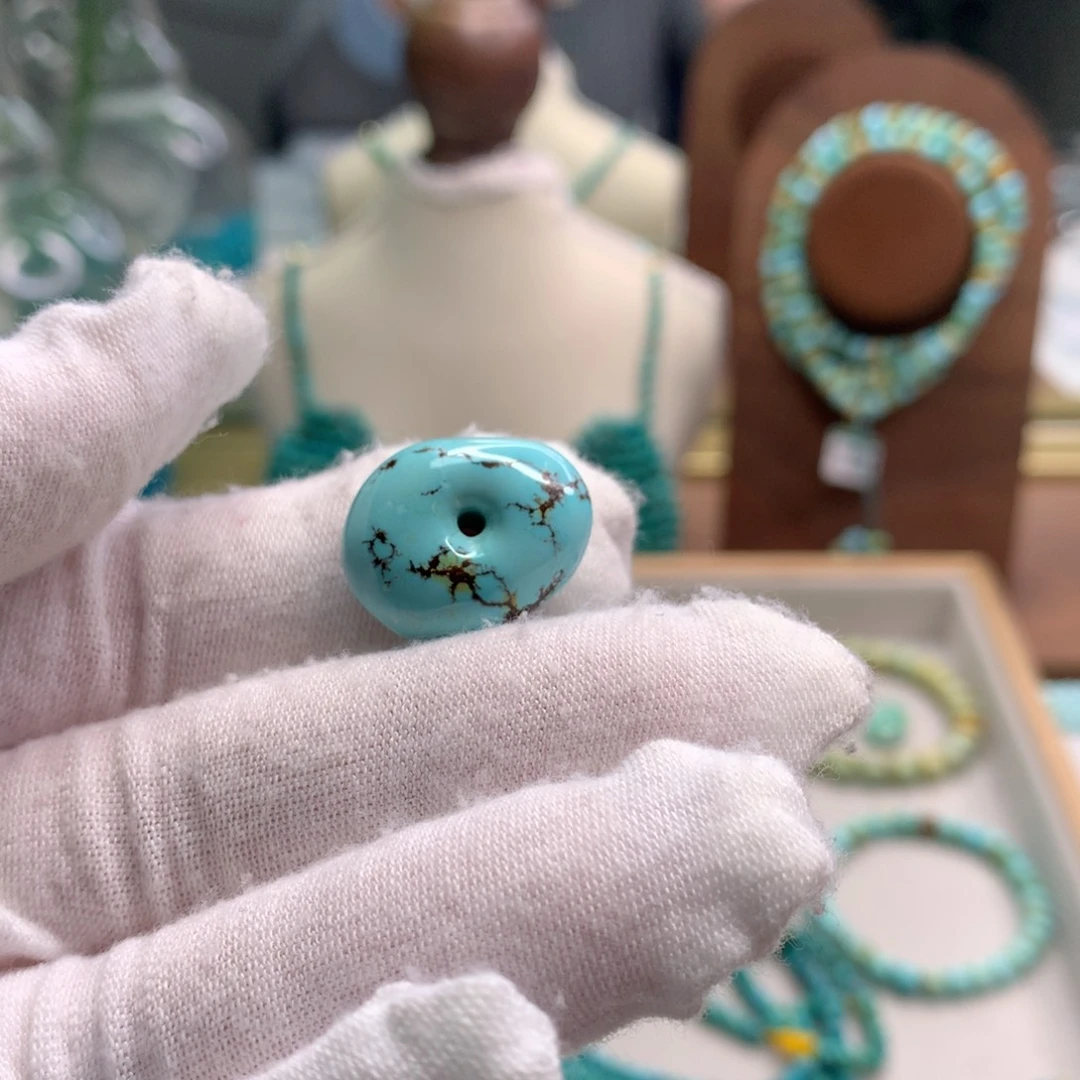 绿松石未镶嵌饰品