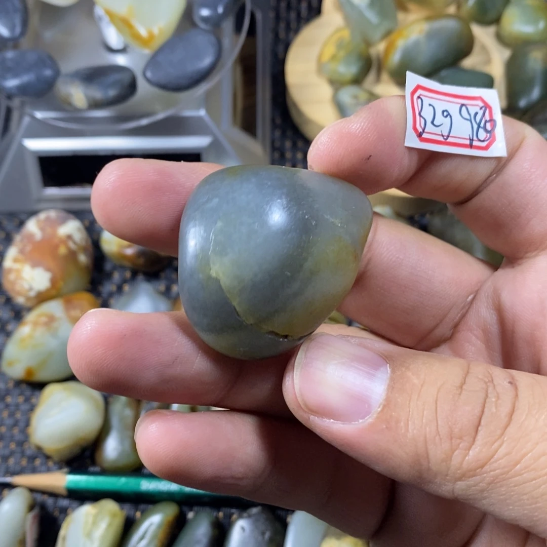 和田玉（糖玉）未镶嵌挂件