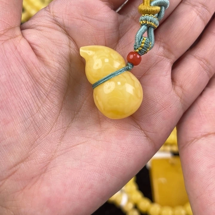 未镶嵌琥珀裸石琥珀