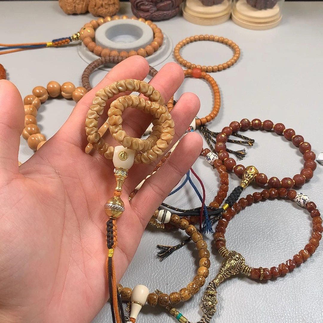 龙脊菩提吊坠。。。。。。。。。。。。。。。