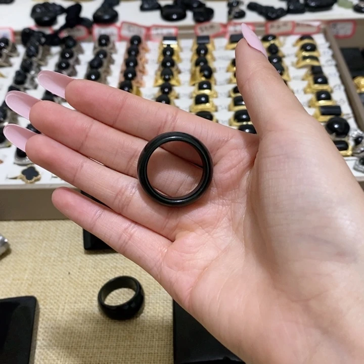 子***）和田玉未镶嵌颈饰