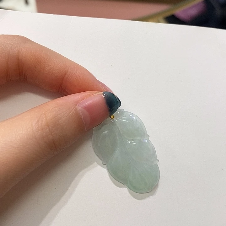 翡翠18K金镶嵌颈饰叶子mq
