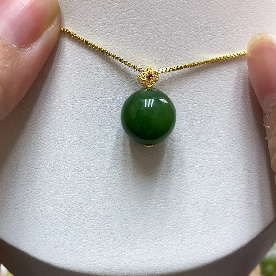 和田玉18K金镶嵌颈饰