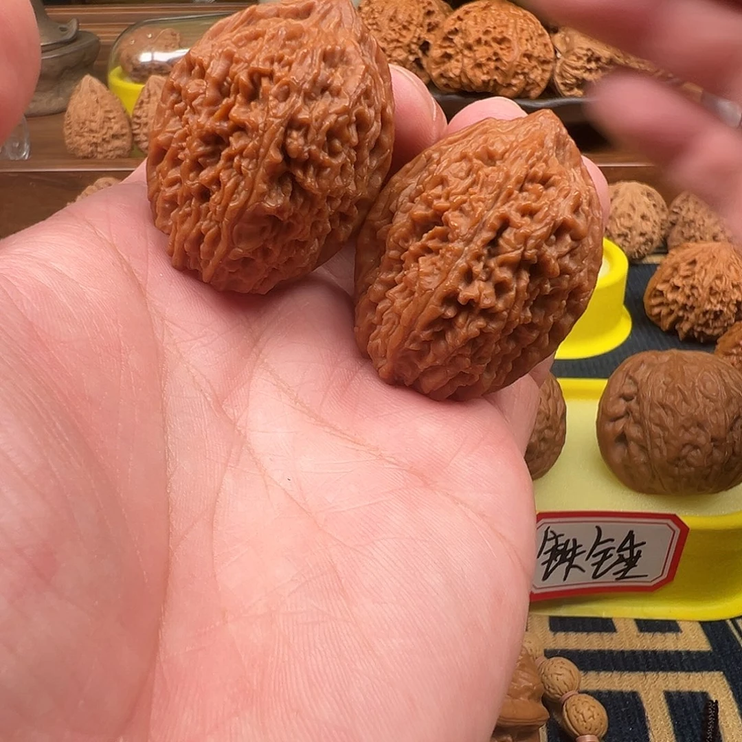 文玩核桃吊坠35红皮全品大蒜头