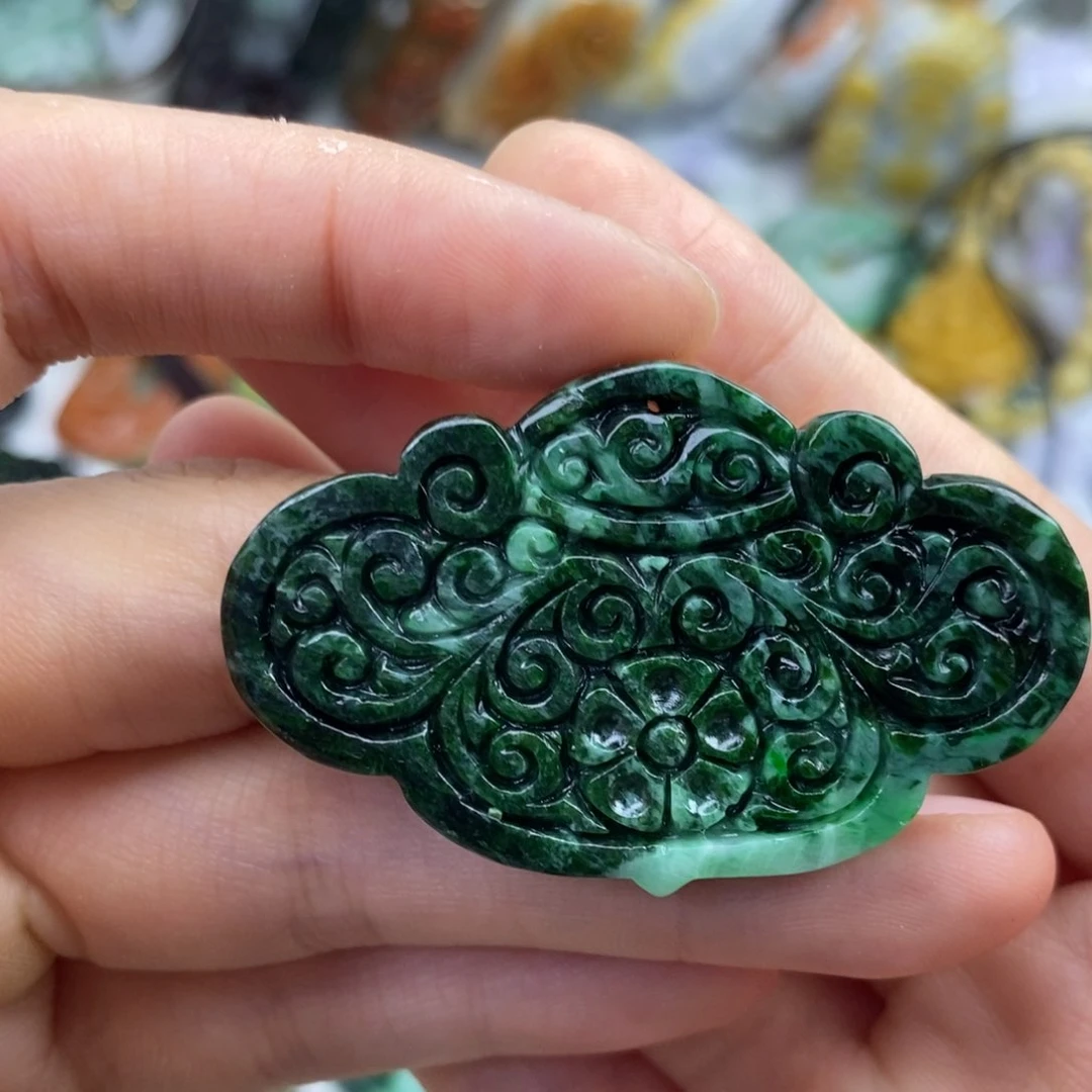 翡翠未镶嵌颈饰温*