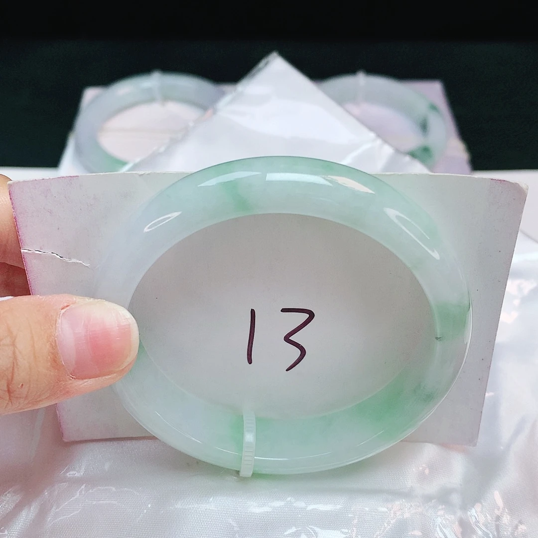 翡翠未镶嵌手镯正圈57