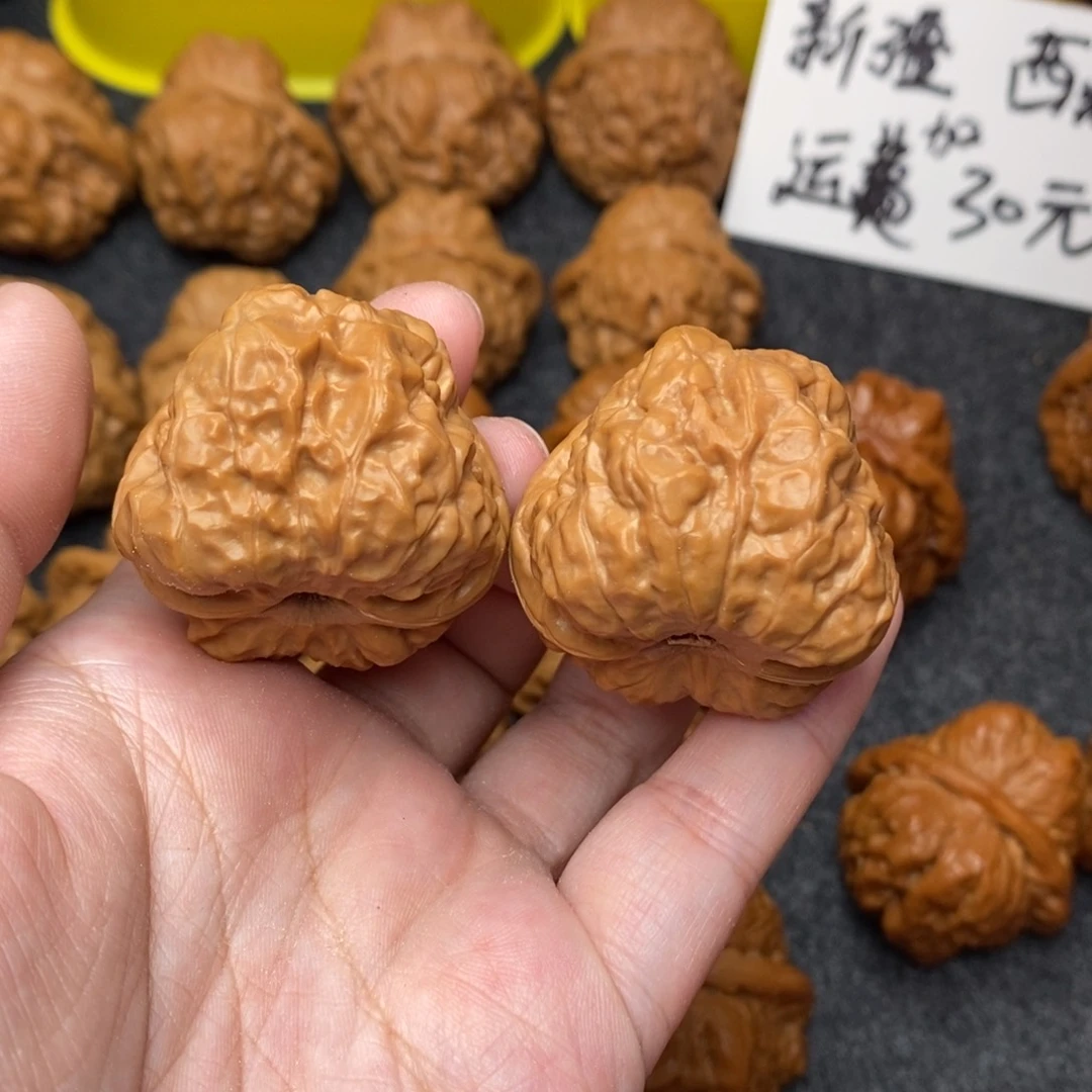 文玩核桃把件小****早哈嘛36