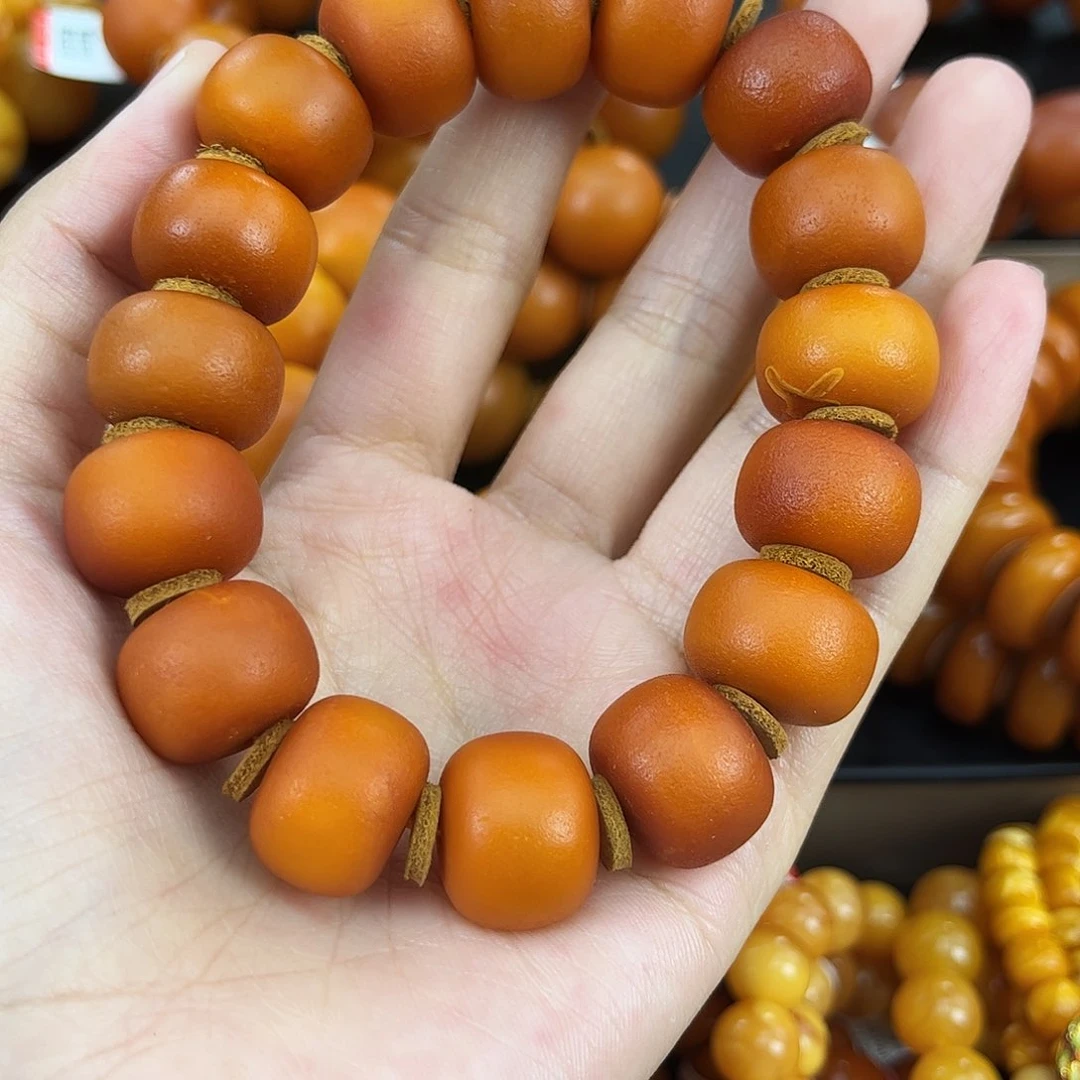 琥珀颈饰未镶嵌陈*蜜蜡