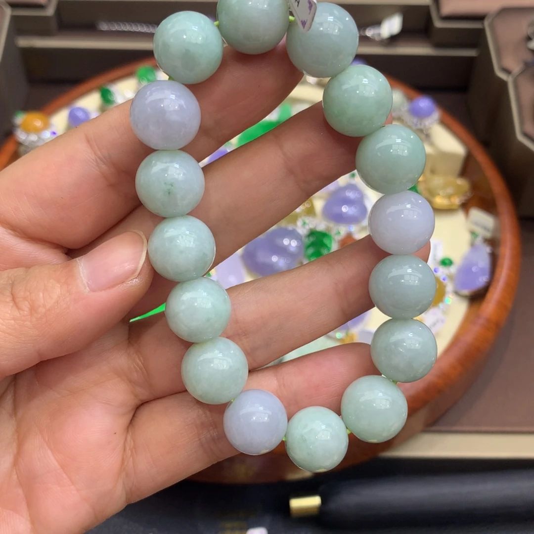 翡翠颈饰未镶嵌翡翠吊坠