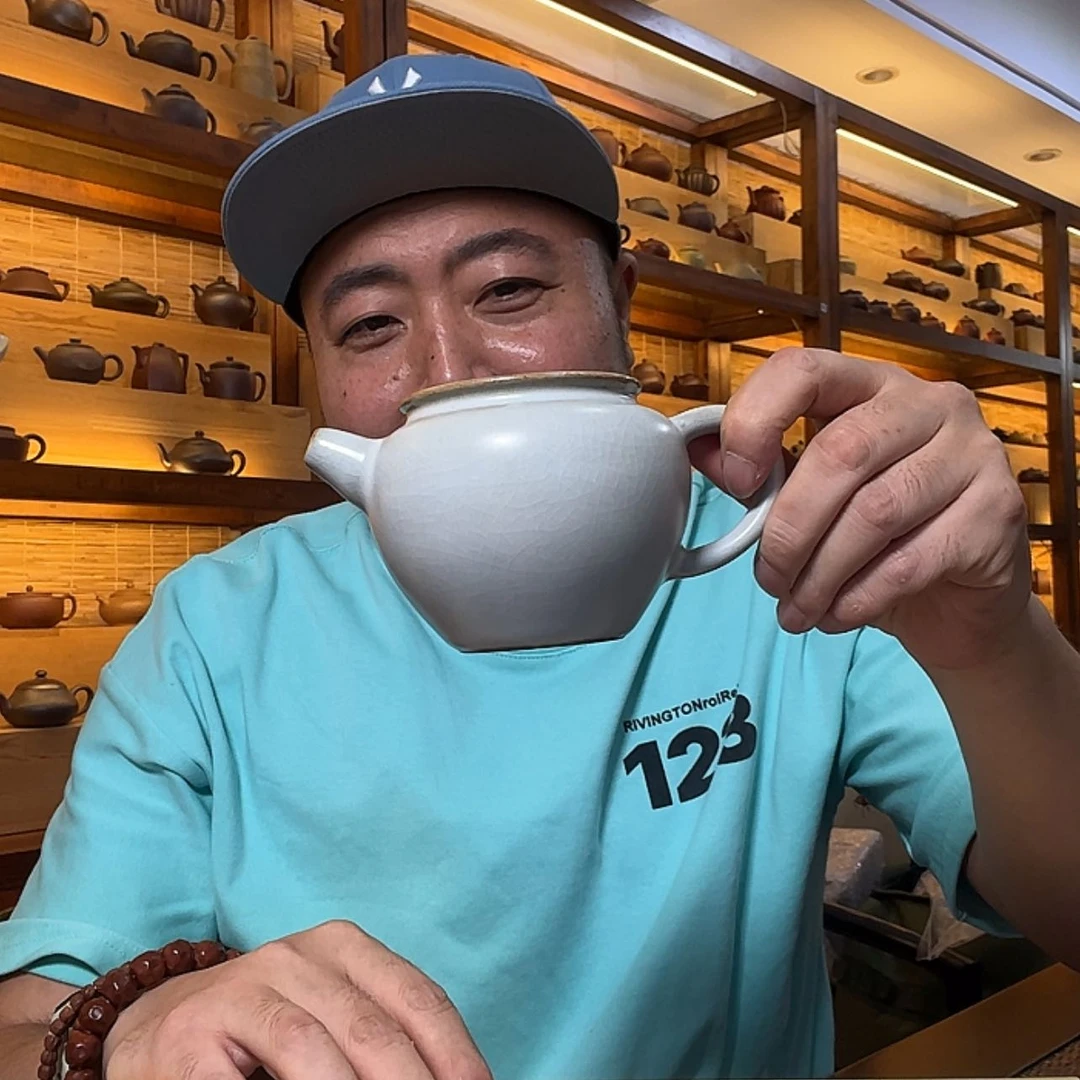 【闪购商品】茶壶紫砂草*呐