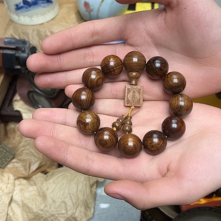 大叶紫檀（黑酸枝木类）