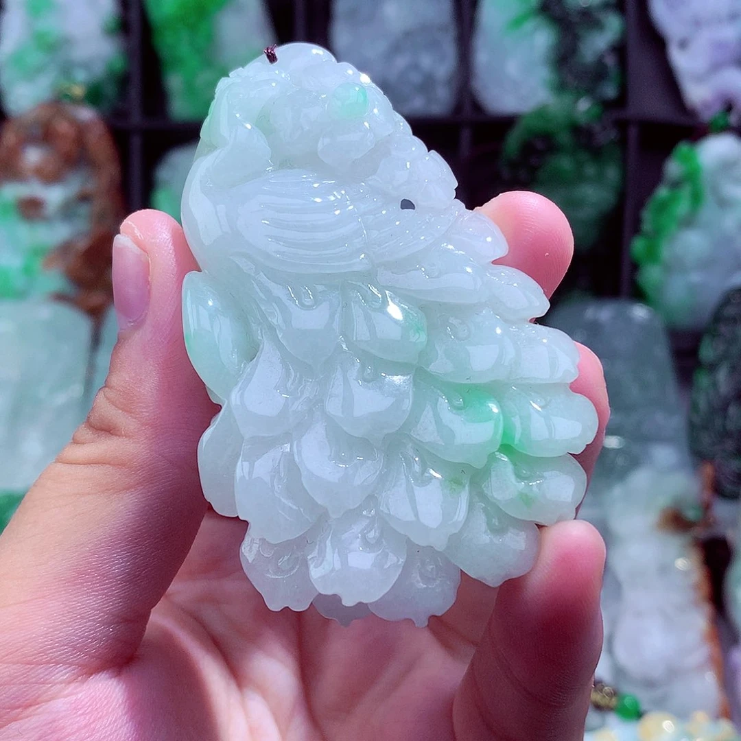 翡翠未镶嵌颈饰挂件