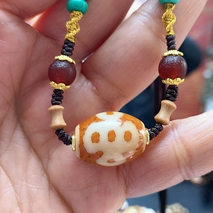 玛瑙/玉髓颈饰合金