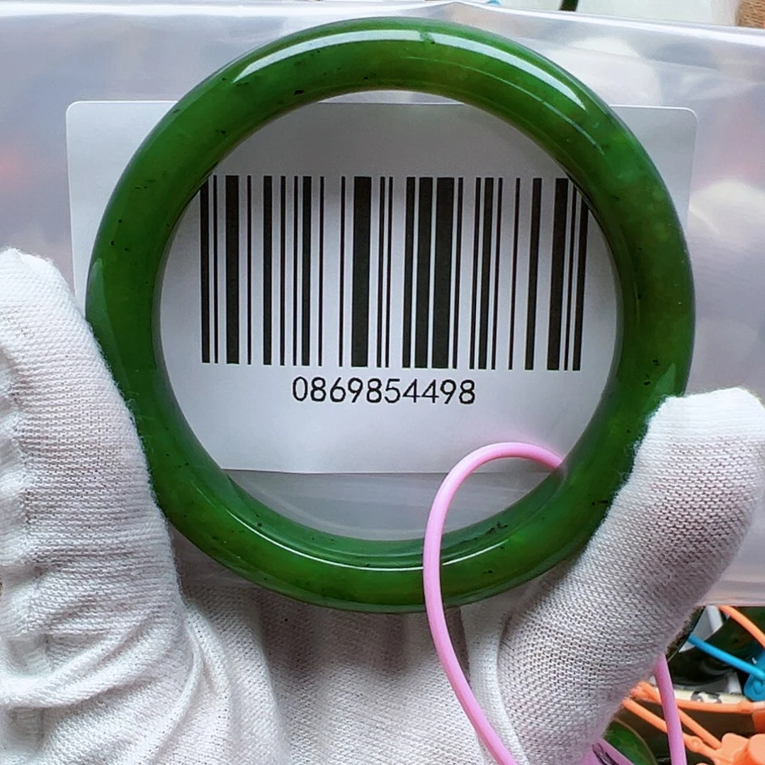 和田玉未镶嵌手镯包容