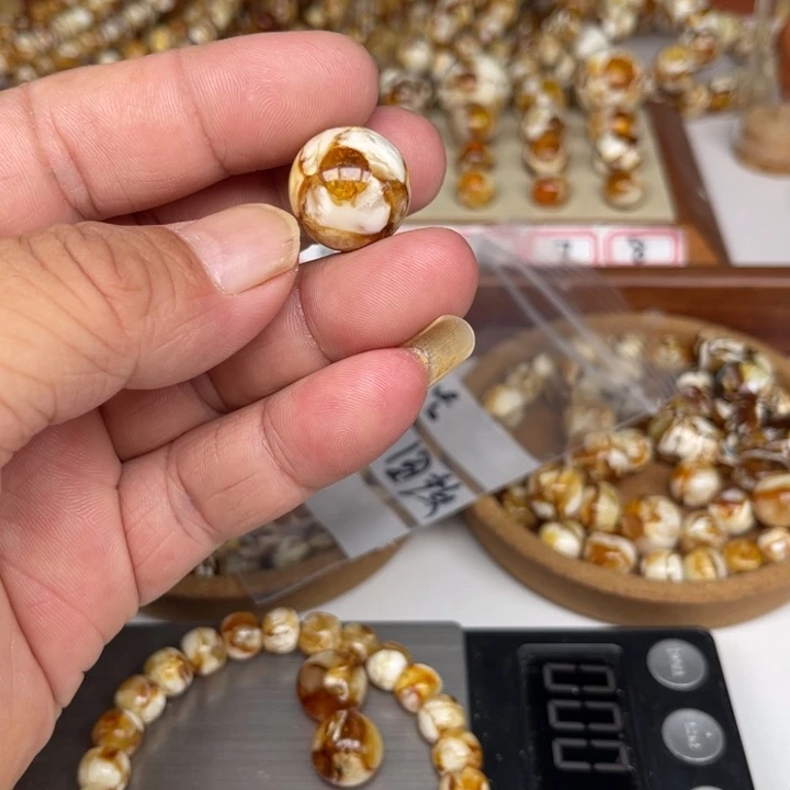 未镶嵌琥珀裸石西***神90号