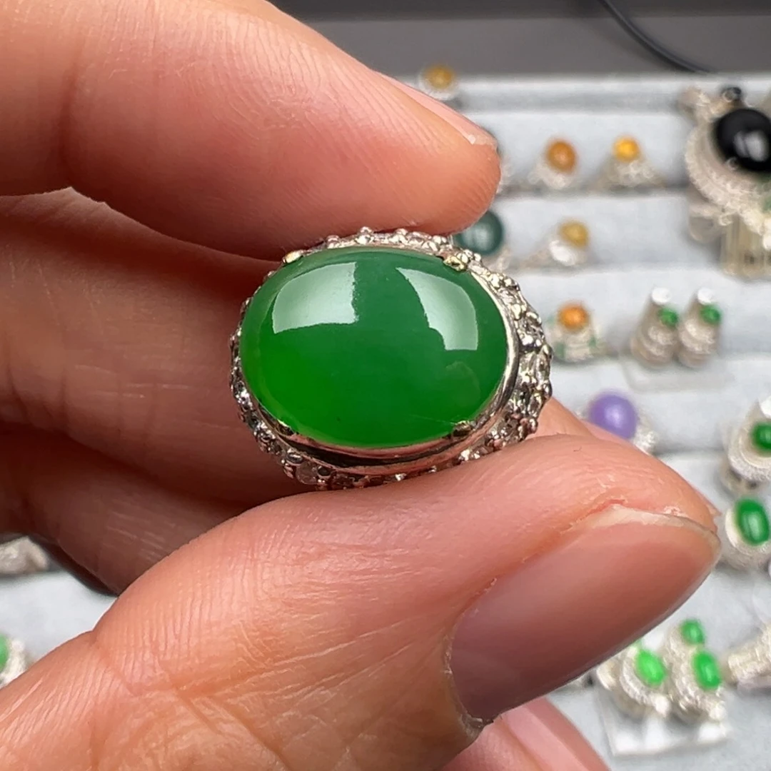 定制翡翠未镶嵌A货