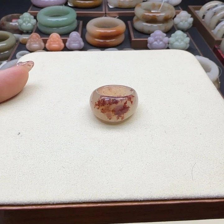 菲***石英岩玉未镶嵌手镯