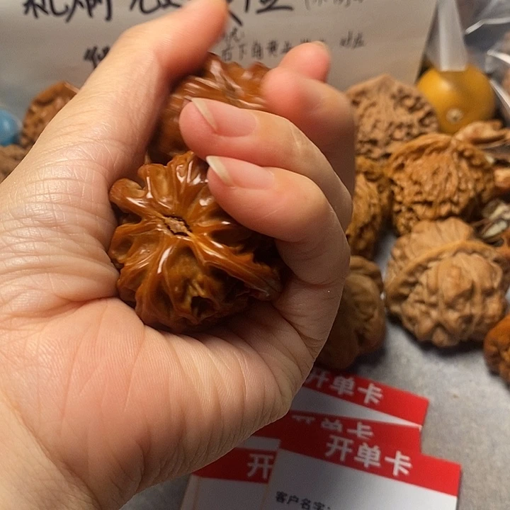 吊坠文玩核桃用****6白狮