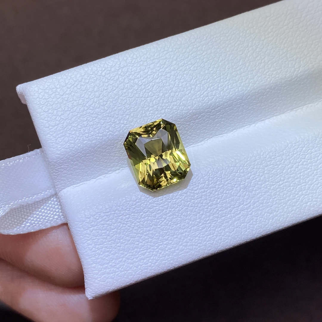 25B083 金绿宝石 4.01克拉