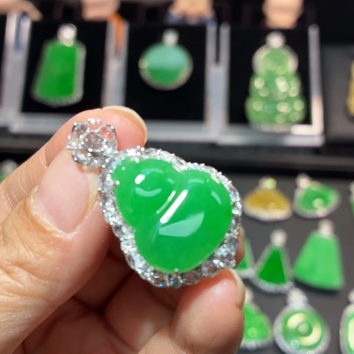 翡翠18K金镶嵌吊坠(不含链)翡翠