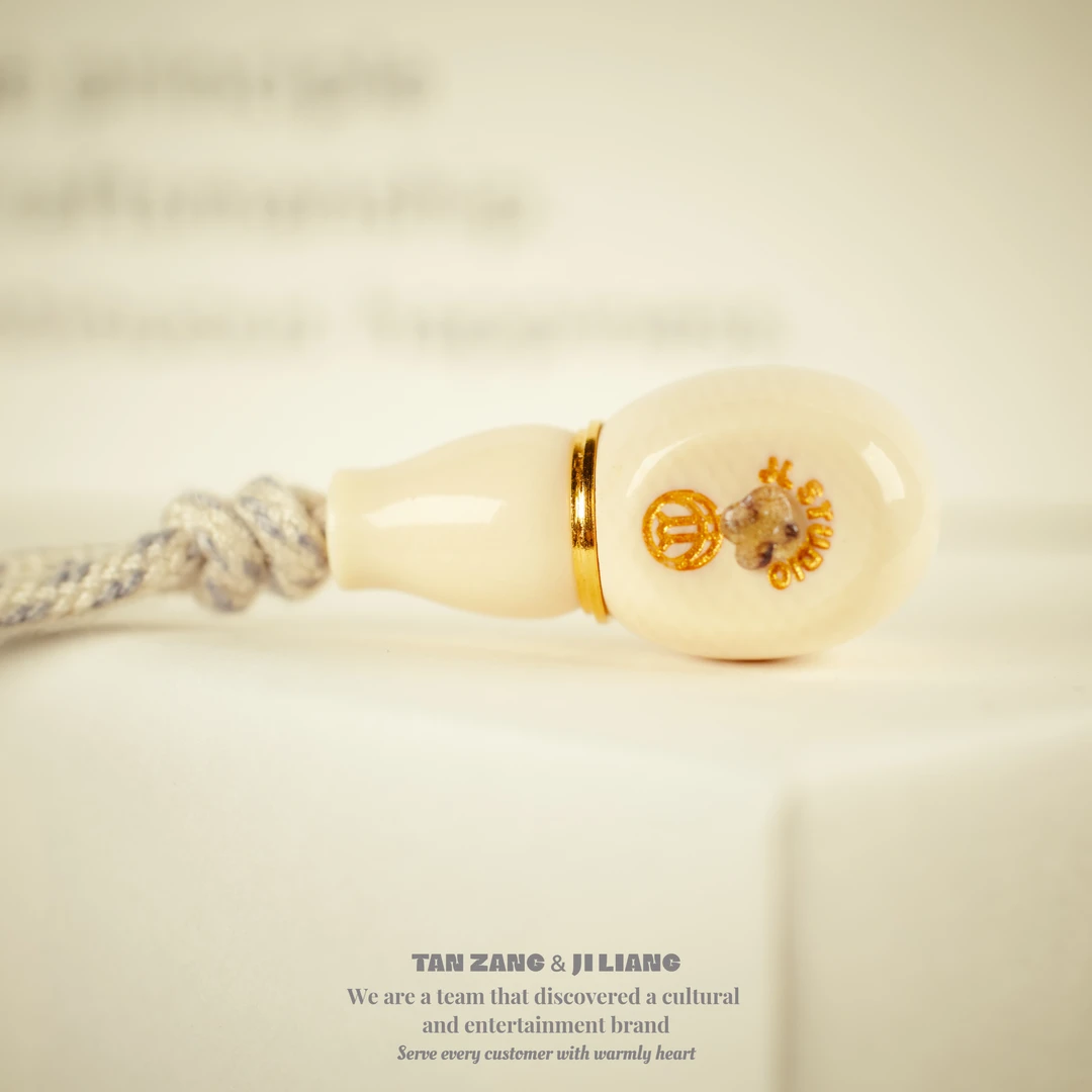 《探藏指南甄选》己两出品猛犸牙章料棒料文玩三通10.5-22.5-10.7mm